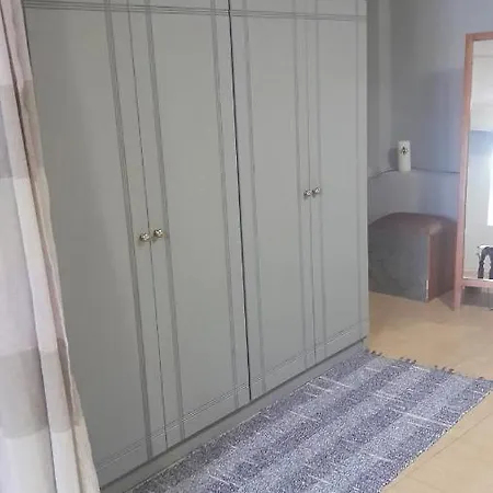 George House Apartman Leonídio