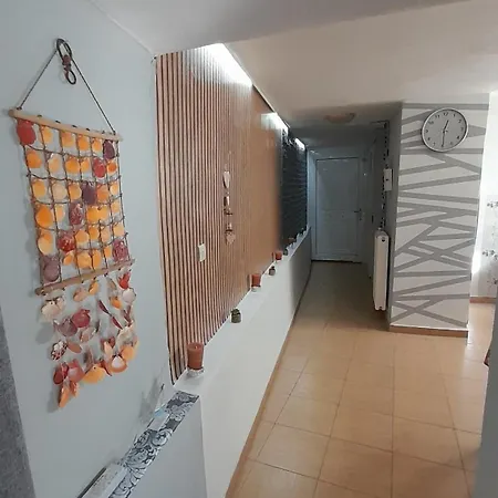 George House Apartman *