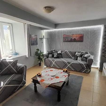 Διαμέρισμα George House *