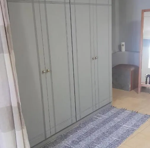 George House Апартаменты Леонидион