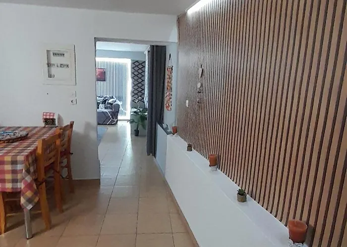 George House * Leonídion